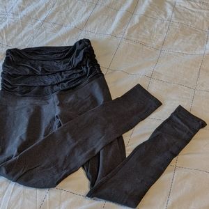 Maternity yoga leggings